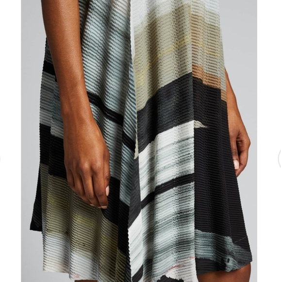 ISSEY MIYAKE Abstract Print Dress - Picture 5 of 8